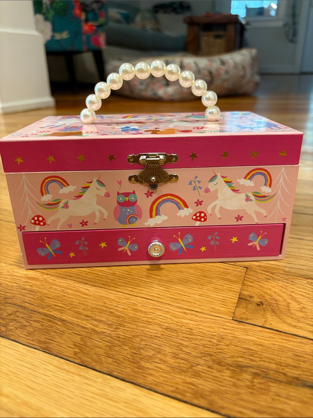 EUC Pink Unicorn & Rainbow musical Jewelry Box with faux Pearl Handle